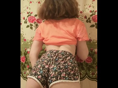 ❤️ Keçika ciwan a seksî li ber kamerayê kurtanên xwe ji xwe dike ☑ Kalîteya porno li ku.pornovore.ru ️❤