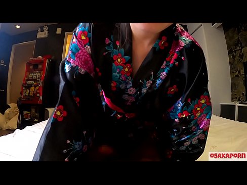 ❤️ Keçika ciwan a cosplay ji seksê hez dike ku bi orgazmê bi şûjinek di hespêk û blowjob de. Keçika Asyayî ya bi pisîka porî û bi cil û bergên kevneşopî yên Japonî di vîdyoya amator de ku masturbasyona bi pêlîstokên qijikê nîşan dide. Sakura 3 OSAKAPORN. ☑ Kalîteya porno li ku.pornovore.ru ️❤